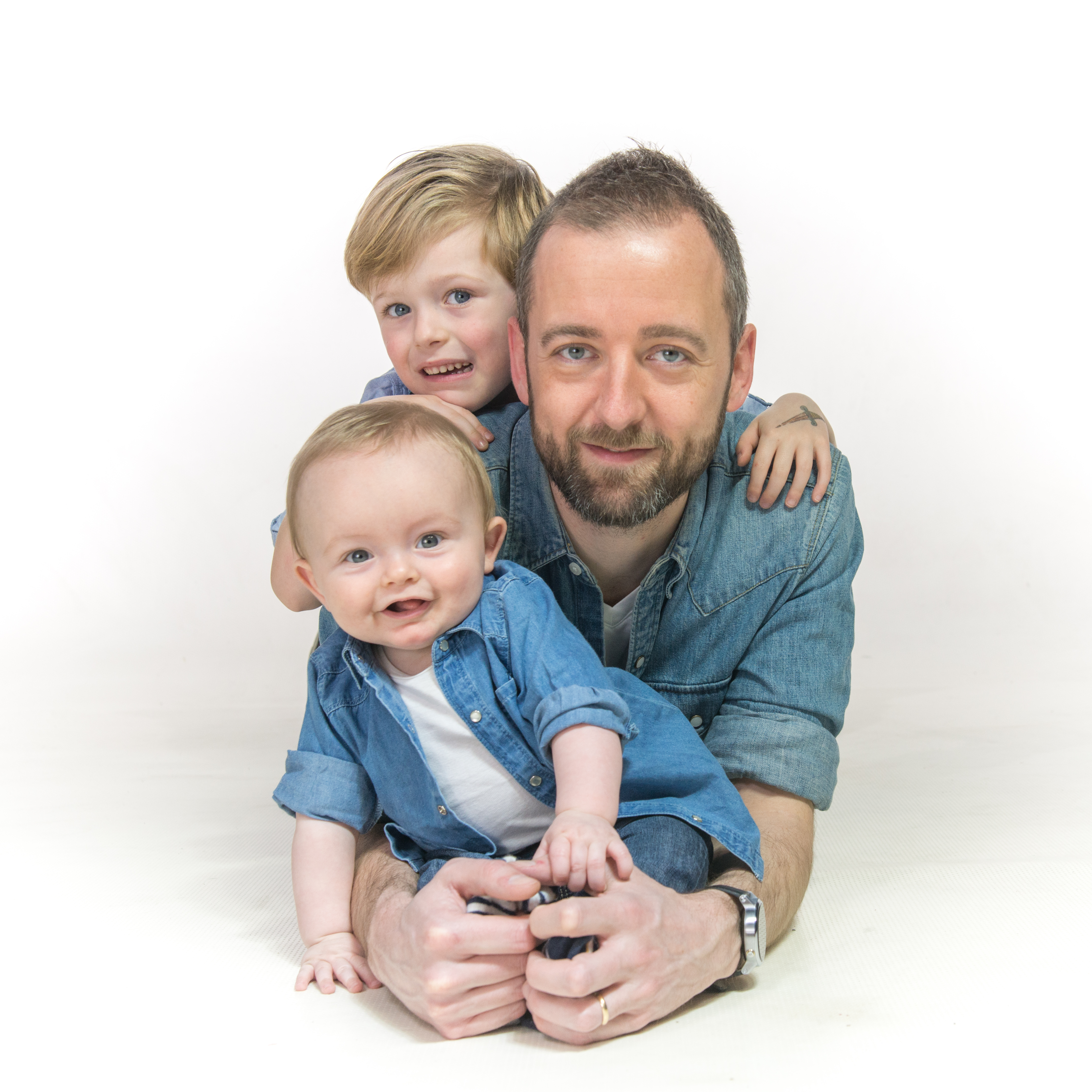 Séance photo en famille Shooting photos bébé 6/12 mois en Studio