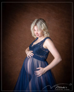 Photo de grossesse en studio à Saint-Maur des Fossés