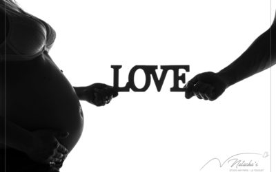 Shooting future maman en famille en contre-jour – 94