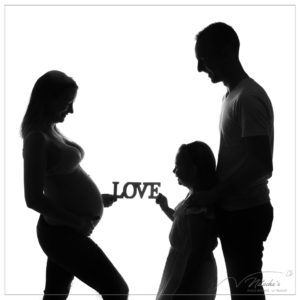 Shooting future maman en famille en contre-jour - 94
