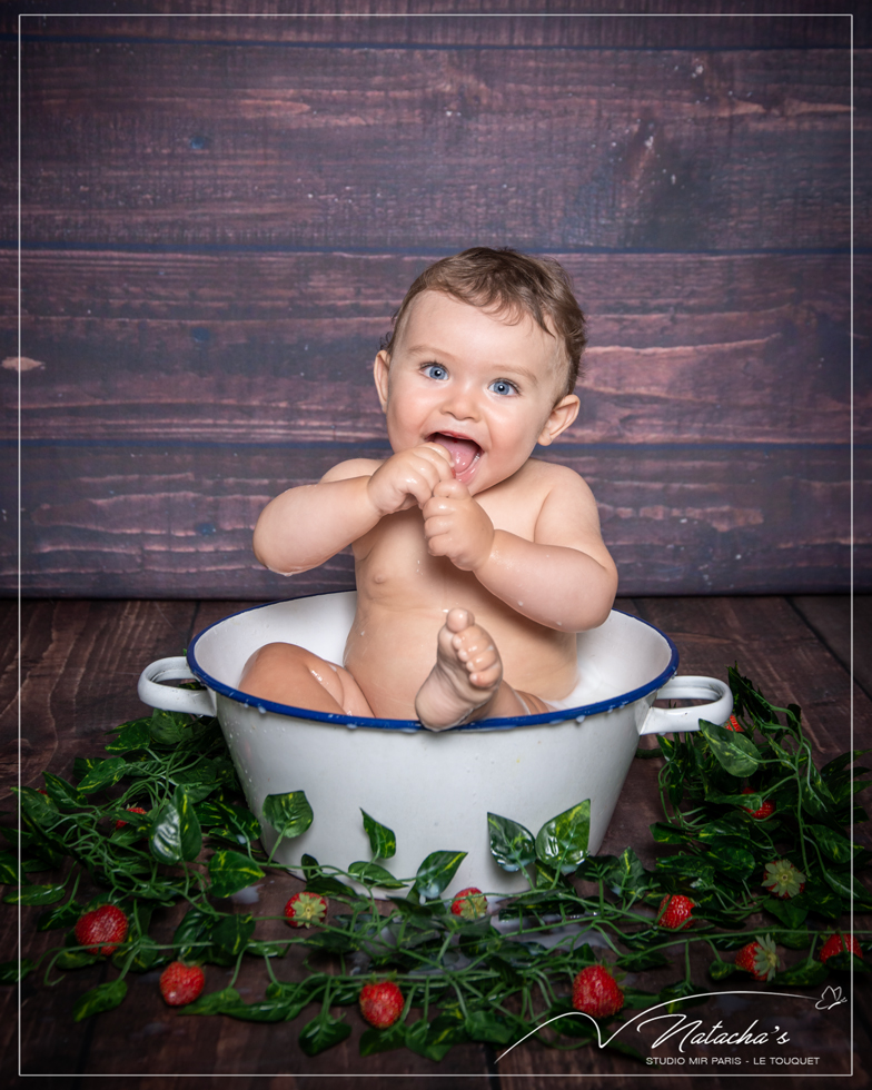 Shooting bébé bain de lait en région parisienne