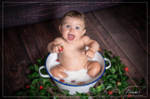 Shooting bébé bain de lait en région parisienne