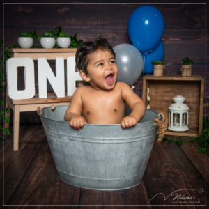 Photographe enfants : Smash the Cake en studio photo à Saint Maur des Fossés