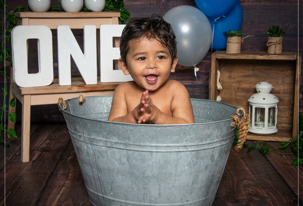 Photographe enfants : Smash the Cake en studio photo à Saint Maur des Fossés