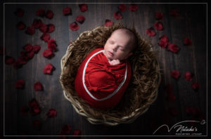 Séance photo naissance en studio photo professionnel dans le Val de Marne