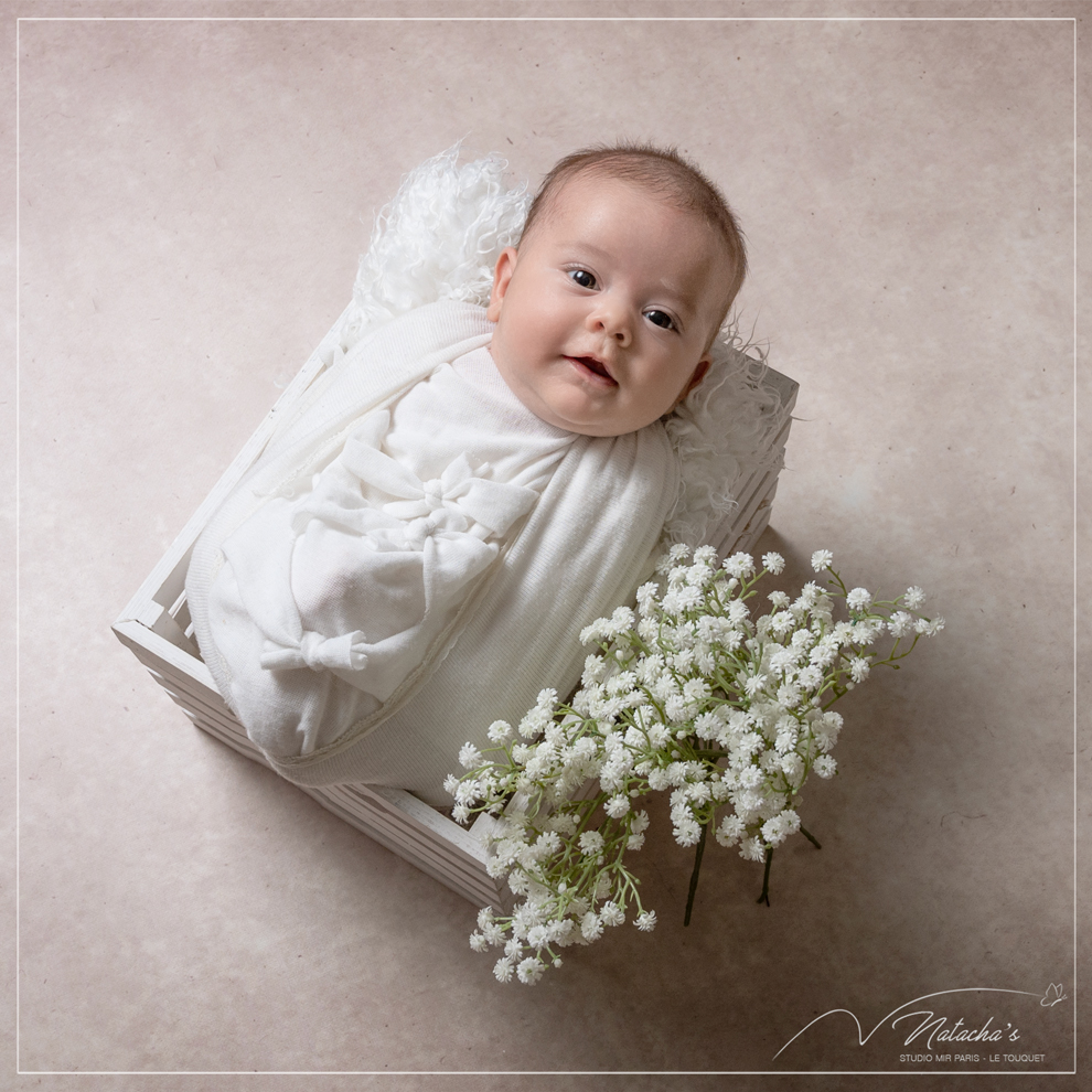 Photographe bébé : séance photo naissance en studio dans le Val de Marne