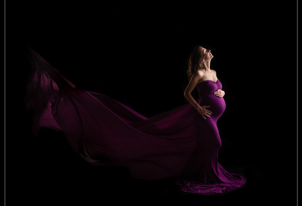 Shooting photo grossesse avec robe pour future maman dans le Val-de-Marne