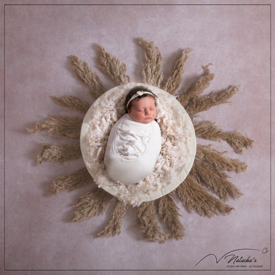 Séance photo naissance en studio dans le Val de Marne