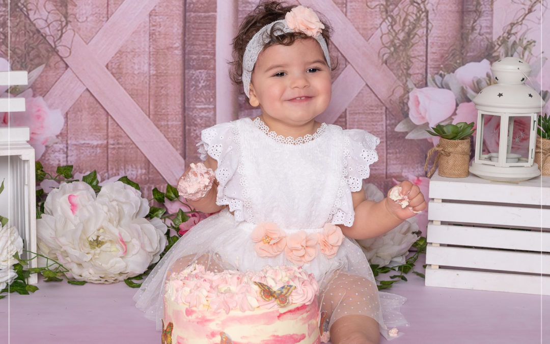 Photographe bébé : shooting anniversaire en studio photo dans le Val de Marne