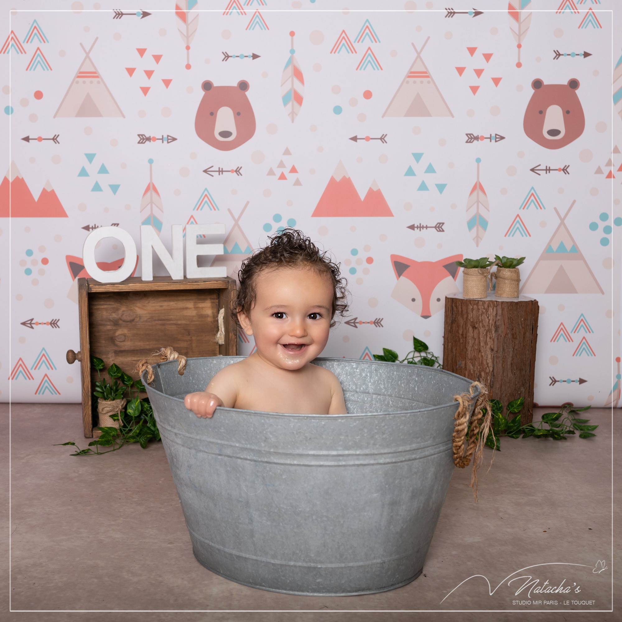 Photographe bébé : bain Smash The Cake dans le Val de Marne