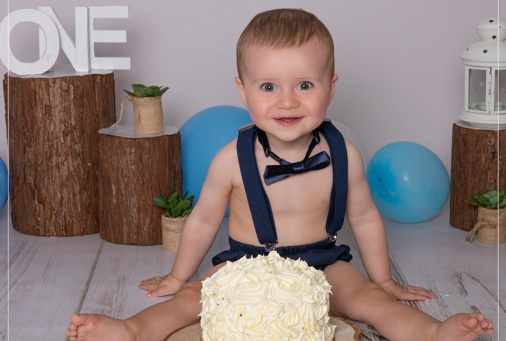Séance photo Smash The Cake en studio professionnel en Ile-de-France