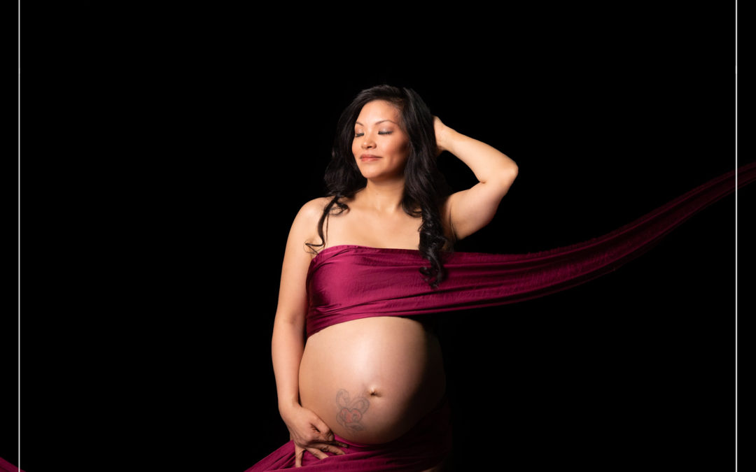 Shooting grossesse avec voilages en IDF