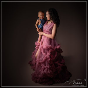 Shooting maman et enfant avec robes au Studio Mir Baby dans le 94