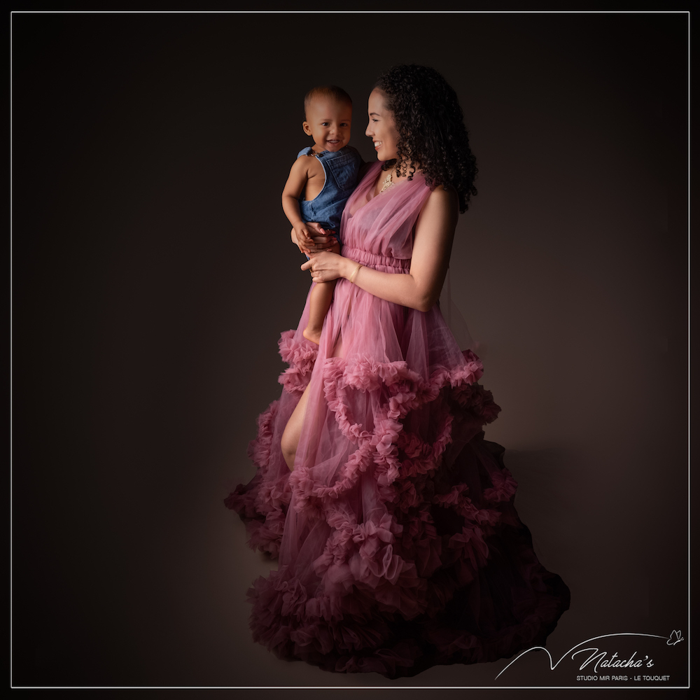 Shooting-maman-enfant-robes-Studio-Mir-Baby Shooting maman et enfant avec robes au Studio Mir Baby dans le 94