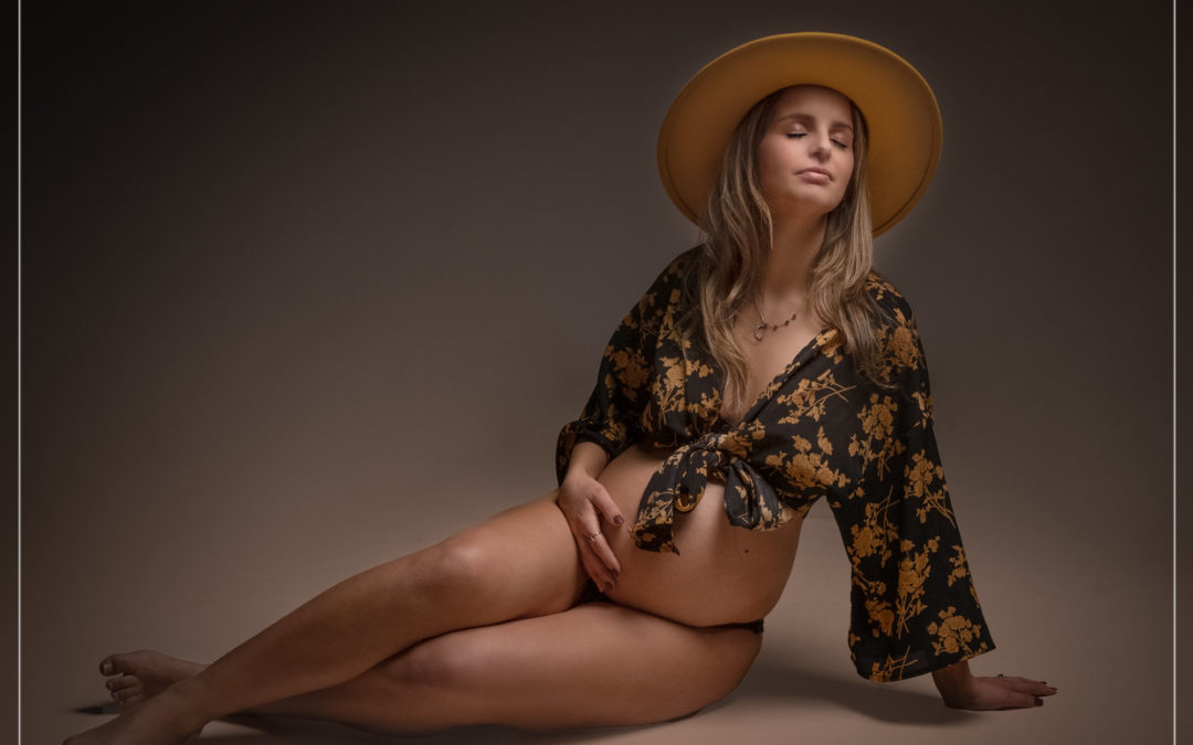 Shooting Grossesse avec accessoires au Touquet dans les Hauts-de-France