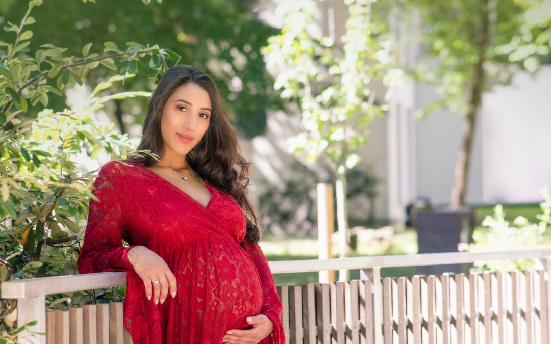 Shooting photo grossesse en extérieur dans le Val-de-Marne